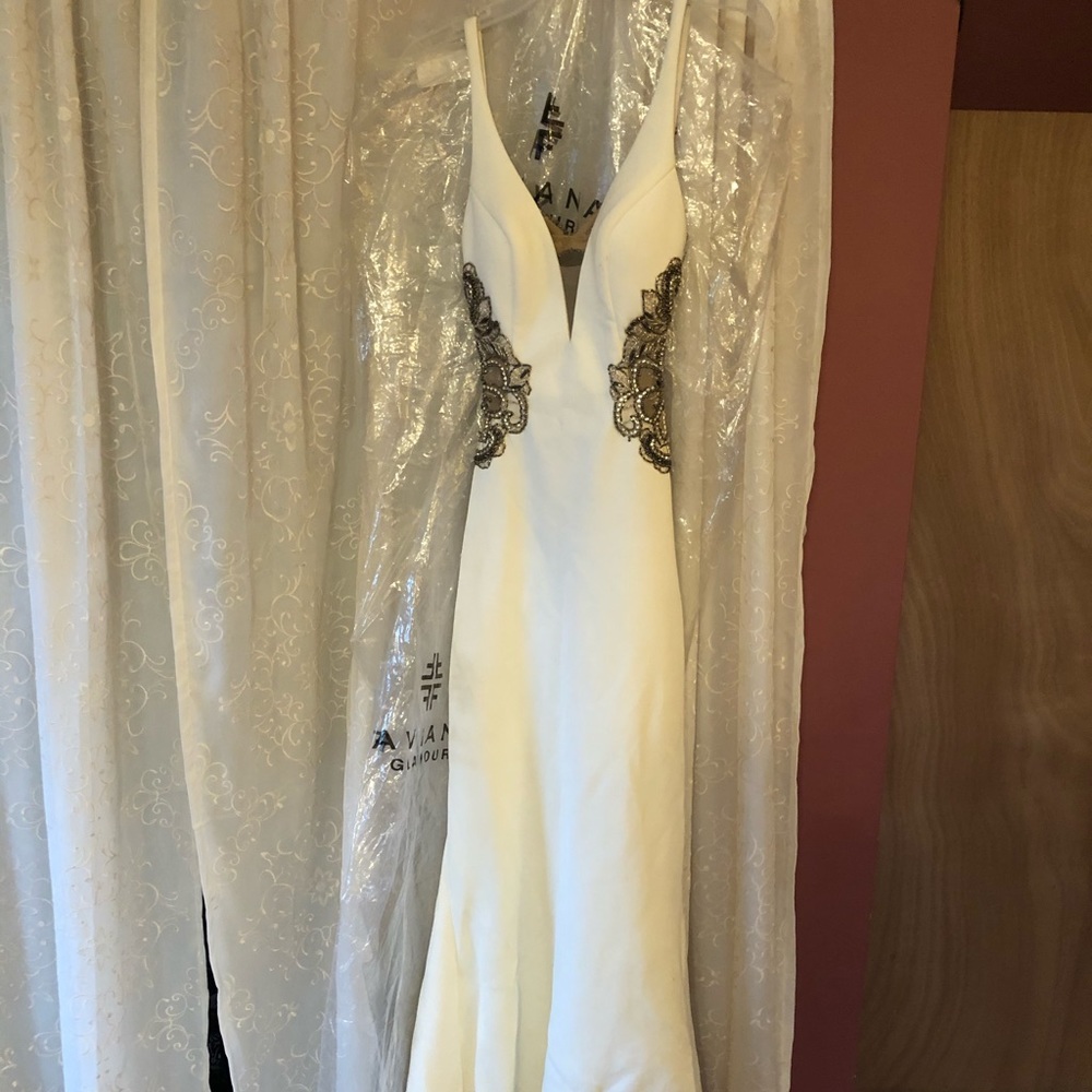 Faviana Dress Size 2 (S7916)